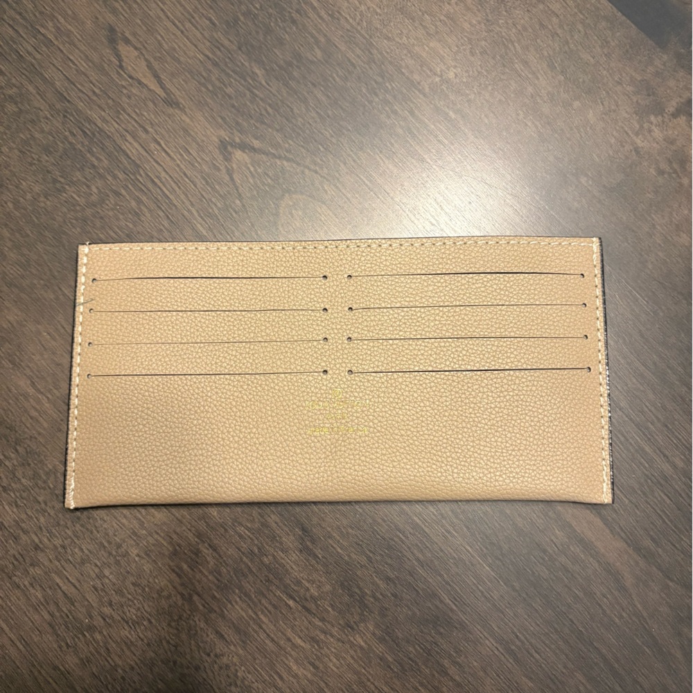 Louis Vuitton Pochette Felicie - Picture 12 of 16
